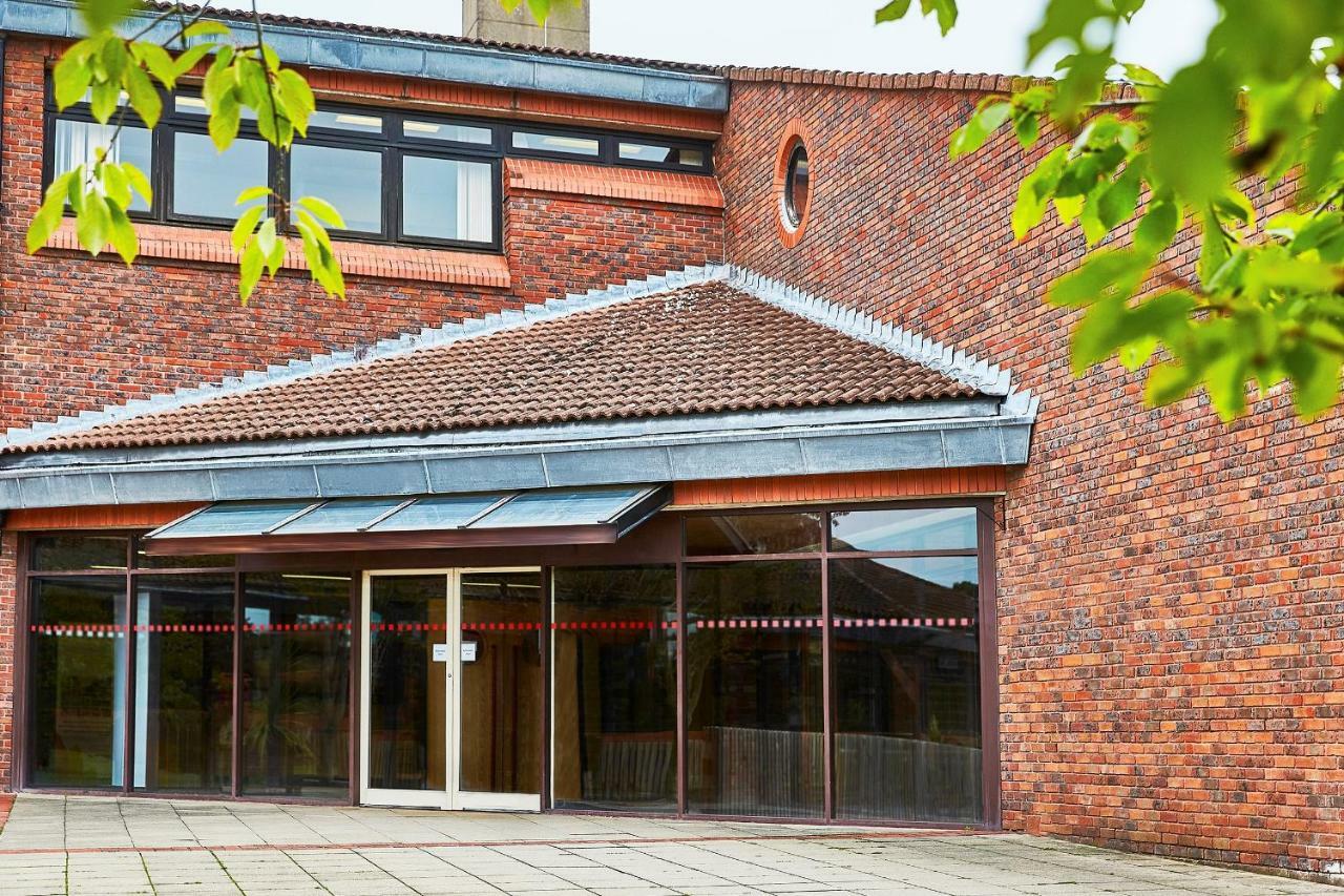 Yarnfield Park Training And Conference Centre Hotell Stone  Eksteriør bilde